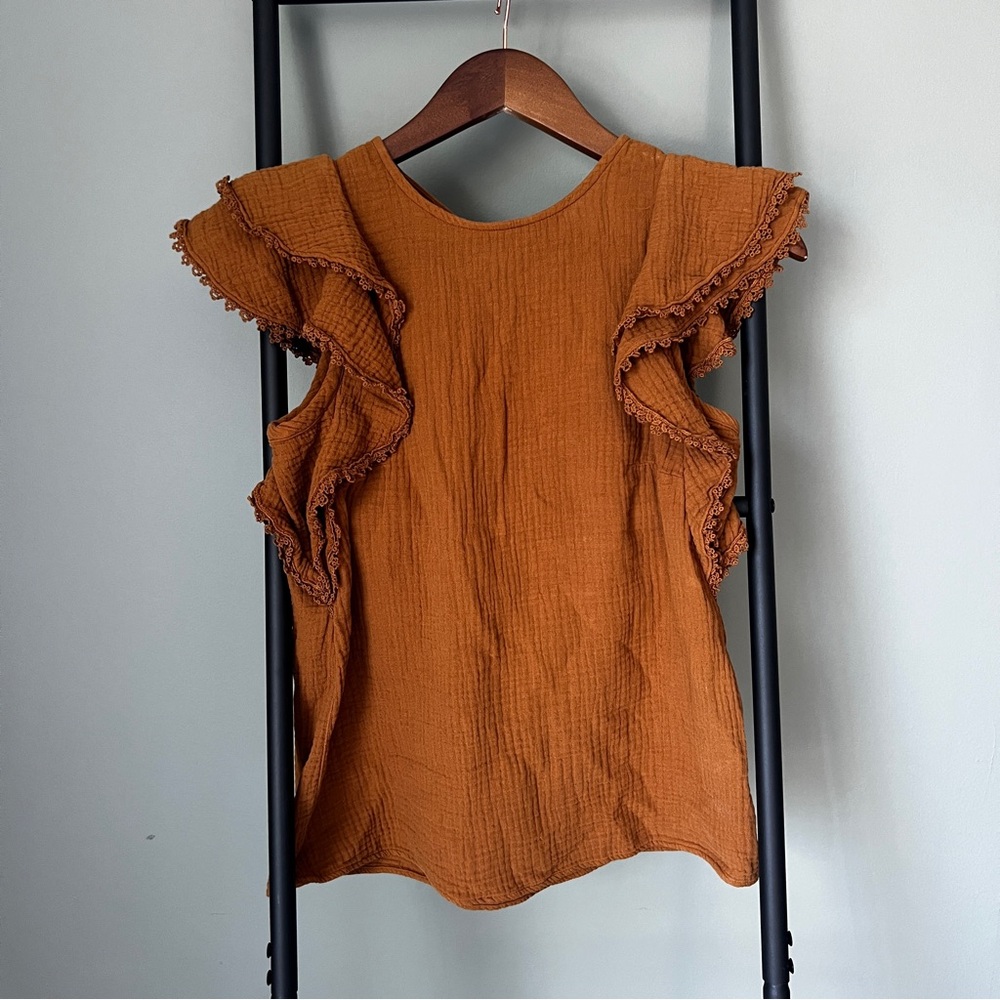 Sézane Paris Flutter Sleeve Top